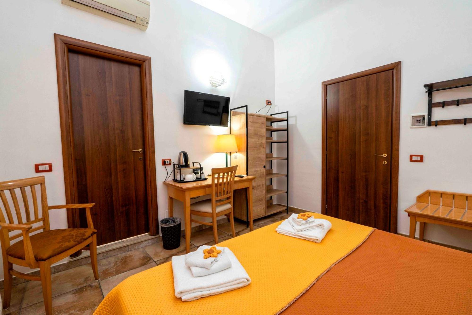 Rodoflor Rooms Кастеламаре ди Стабия Екстериор снимка